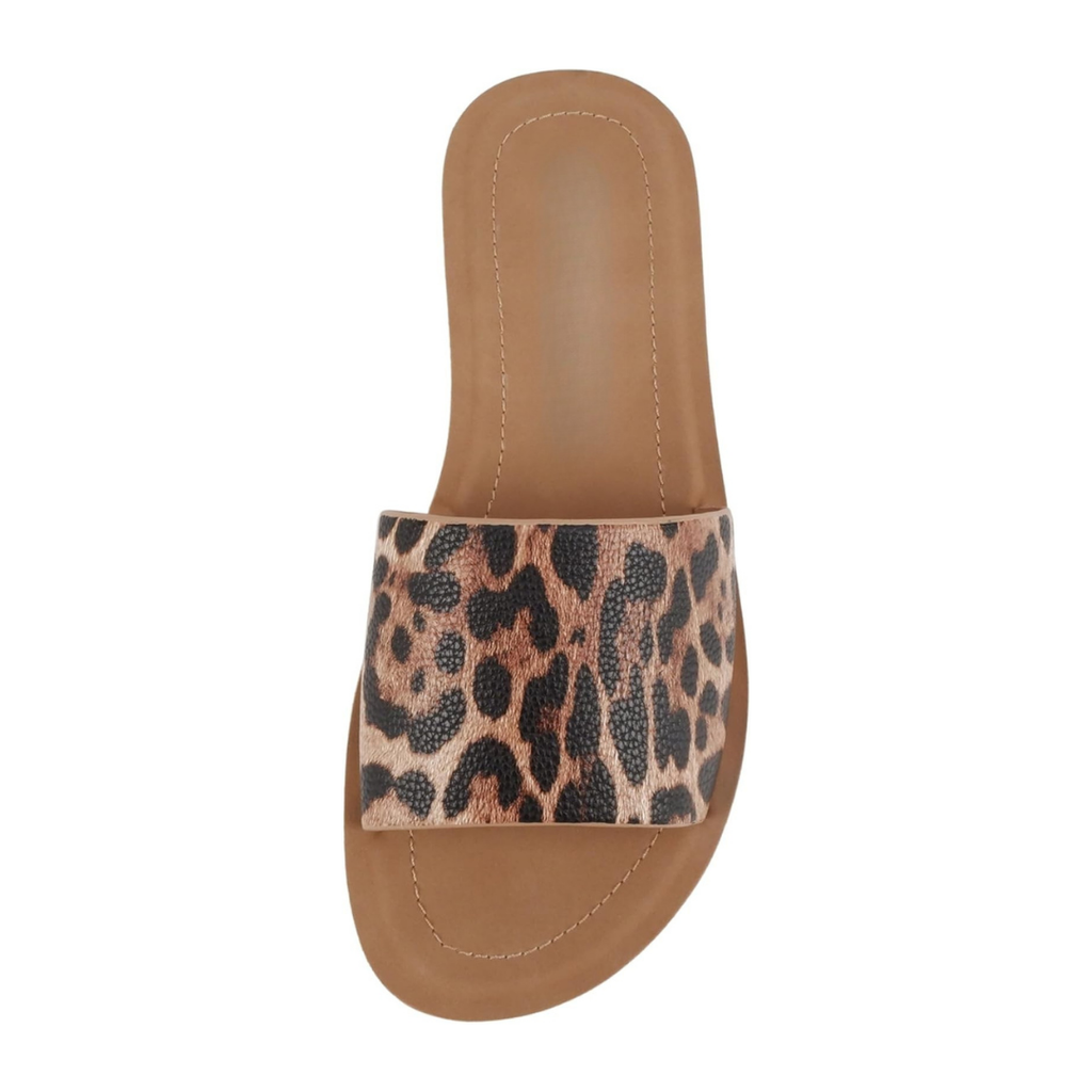 Sandalias planas para mujer con estampado animal print y suela ligera en tono natural